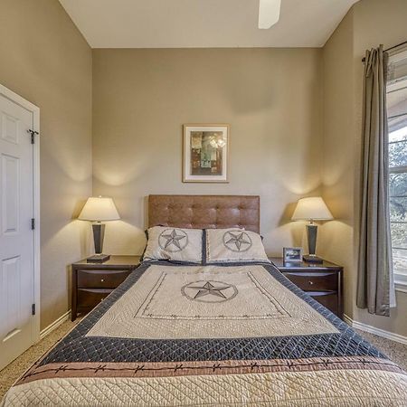 River Mountain Retreat Wimberley Exteriör bild